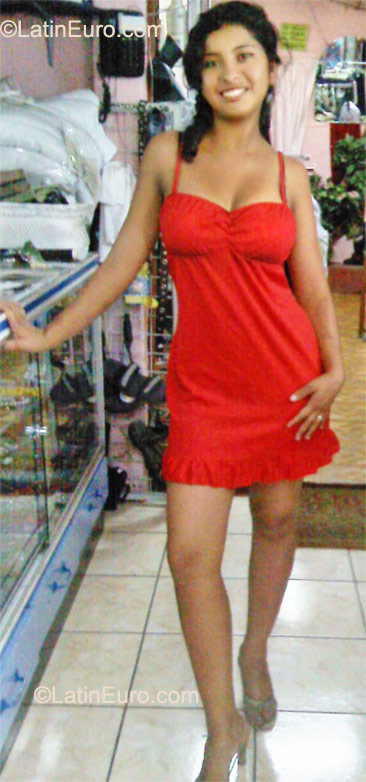 Date this fun Honduras girl Karerine from Tegucigalpa HN707