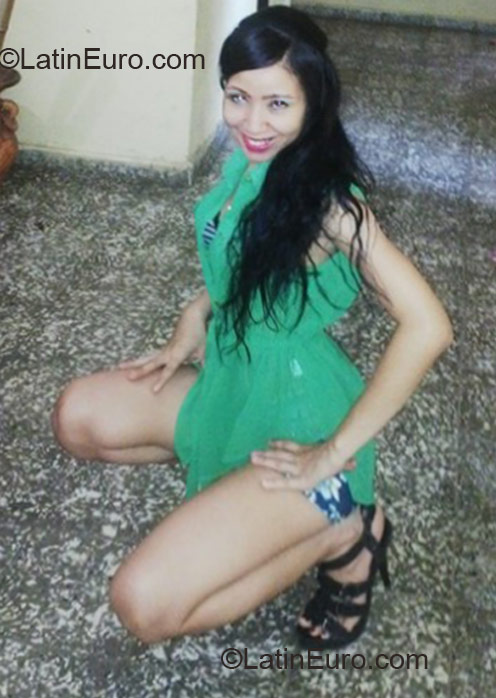 Date this good-looking Dominican Republic girl Frannyel from La Vega DO12142