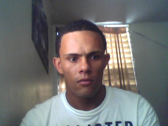 Date this nice looking Dominican Republic man Raudi sanchez from Santo Domingo DO12332