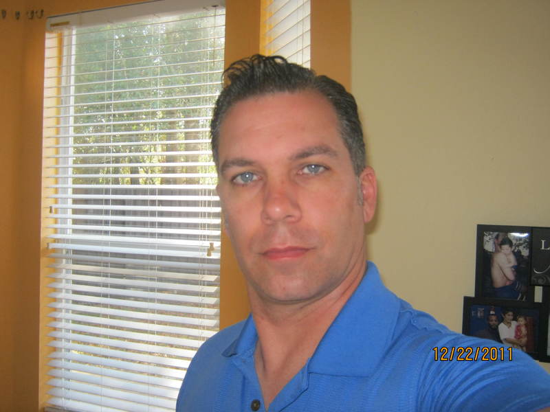 Date this sultry United States man Mmerolle from Orlando US13743