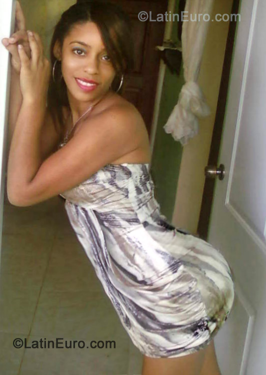 Date this hot Dominican Republic girl Marleny from Santiago DO13471
