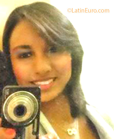 Date this passionate Brazil girl Thais from Rio de Janeiro BR7394