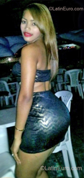 Date this attractive Dominican Republic girl Karen123 from San Francisco De Macoris DO15019