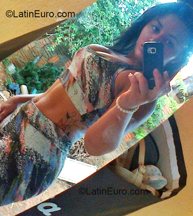 Date this sensual Brazil girl Dalia from Avanhandava BR7681