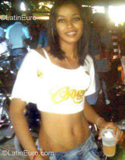 Date this good-looking Dominican Republic girl Miriam p from Santo Domingo DO15343