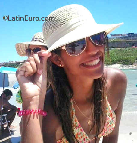 Date this attractive Brazil girl Fabiana from Rio De Janeiro BR7904