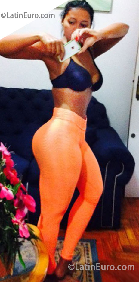 Date this gorgeous Brazil girl Love from Sao Paulo BR7916