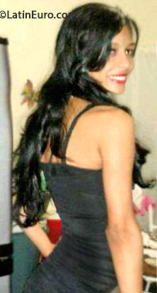Date this beautiful Dominican Republic girl Paola from Santiago Rep. Dom DO16789
