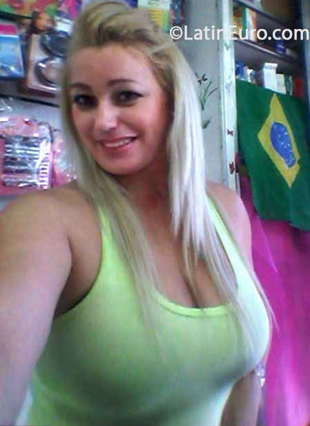 Date this georgeous Brazil girl Rosemeire from Sao Paulo BR8102