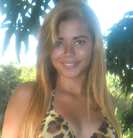 Date this good-looking Brazil girl Debora from Belo Horizonte BR8255