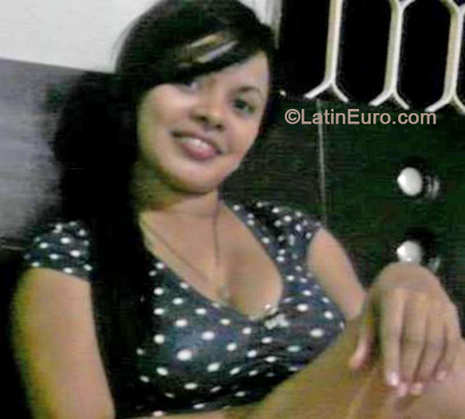 Date this happy Colombia girl Kelly from Sincelejo Sucre CO14561