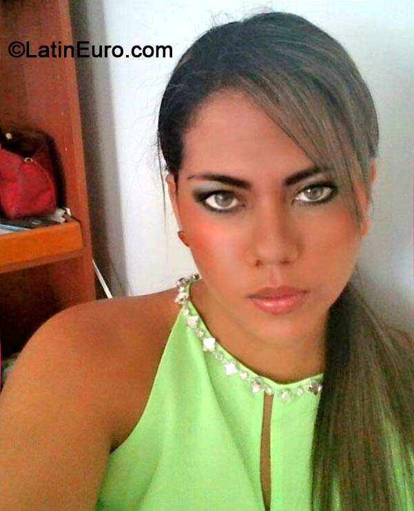 Date this charming Colombia girl Paola from ibague CO14909