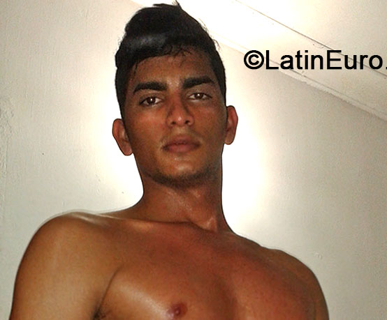 Date this athletic Colombia man Jose from Barranquilla CO15021