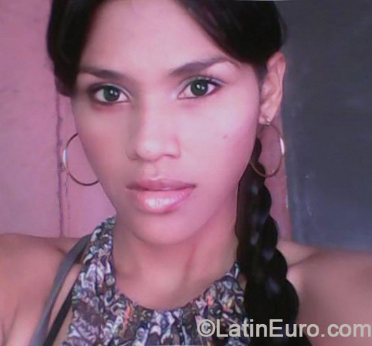 Date this athletic Colombia girl Keny from Cartagena CO15034