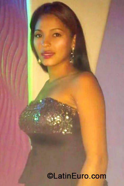Date this cute Dominican Republic girl Limery from Santo Domingo DO19073