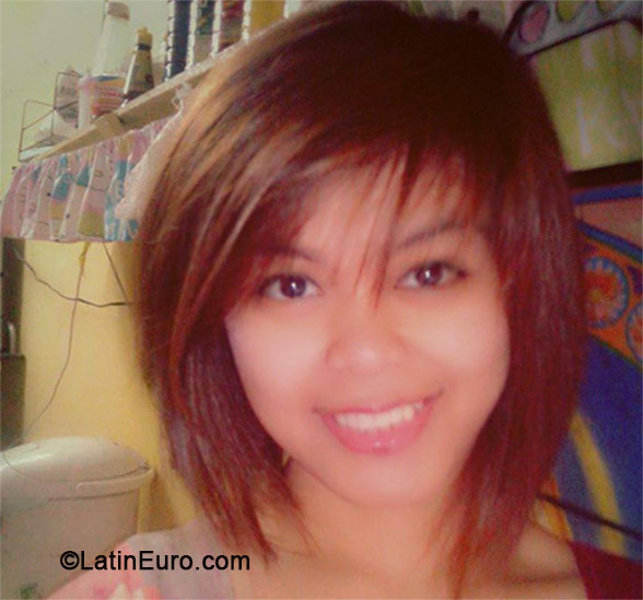 Date this athletic Philippines girl Lousete from Manila PH646