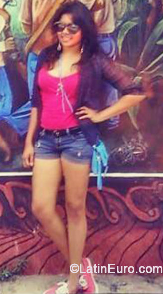 Date this funny Honduras girl Eliana from Tegucigalpa HN1046