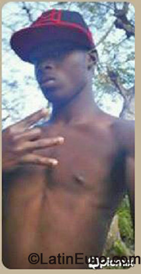 Date this young Jamaica man Jamie from 0cho Rios JM1722