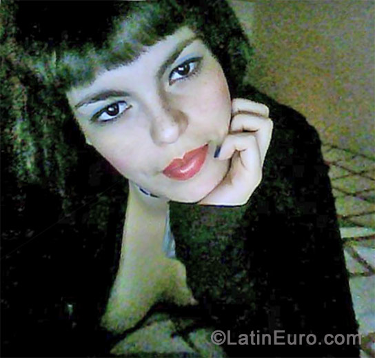 Date this cute Colombia girl Monica from Cali CO15521