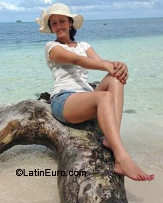 Date this fun Honduras girl Sonia from La Ceiba HN1152