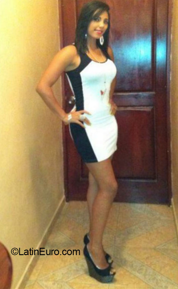 Date this sultry Dominican Republic girl Katherine from Bonao DO20362