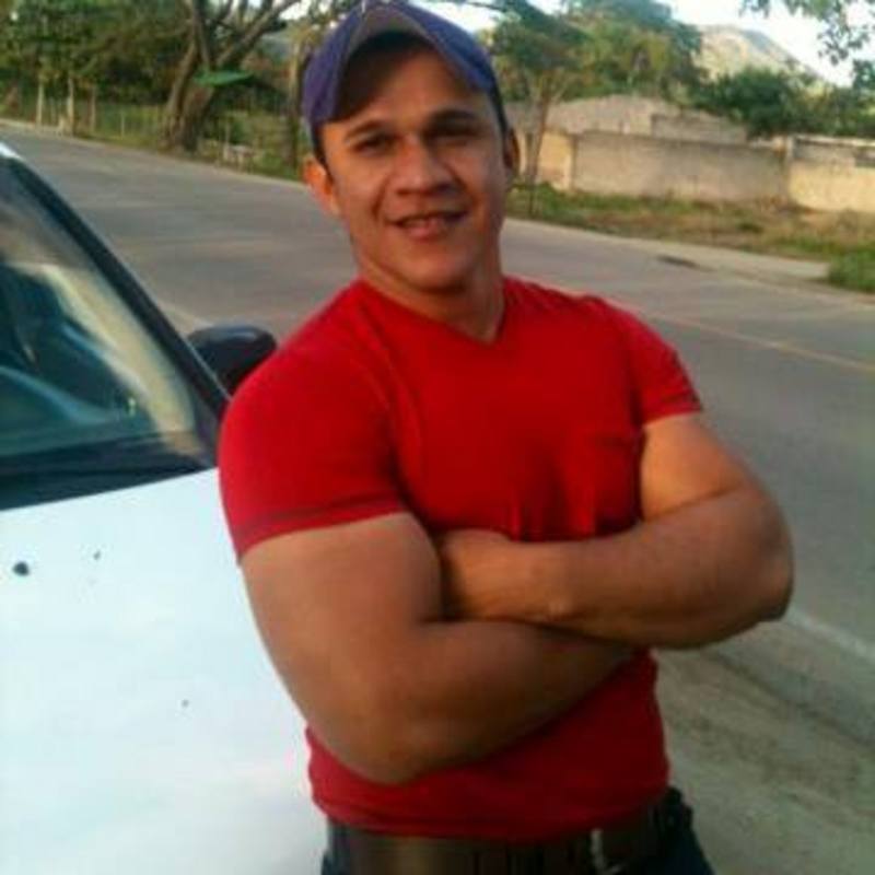 Date this voluptuous Honduras man Elmer from Cortes HN1335