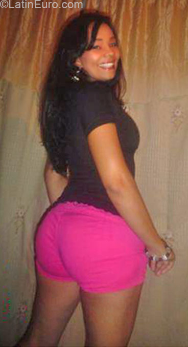 Date this hot Colombia girl Derleng from Cali CO16773