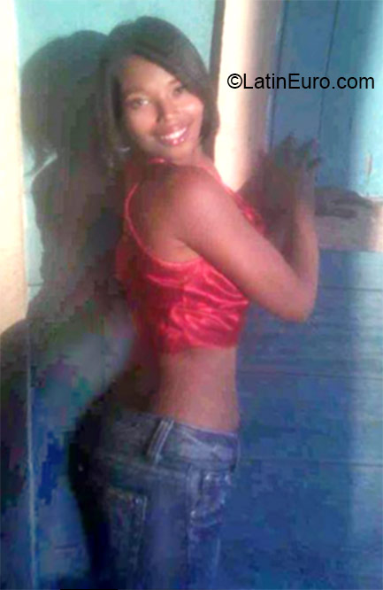 Date this good-looking Dominican Republic girl Yuderkis from San Pedro De Macoris DO21123