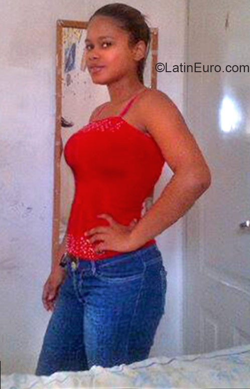 Date this fun Dominican Republic girl Brenda from Puerto Plata DO21125