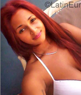 Date this sultry Dominican Republic girl Pamela from Santo Domingo DO21381