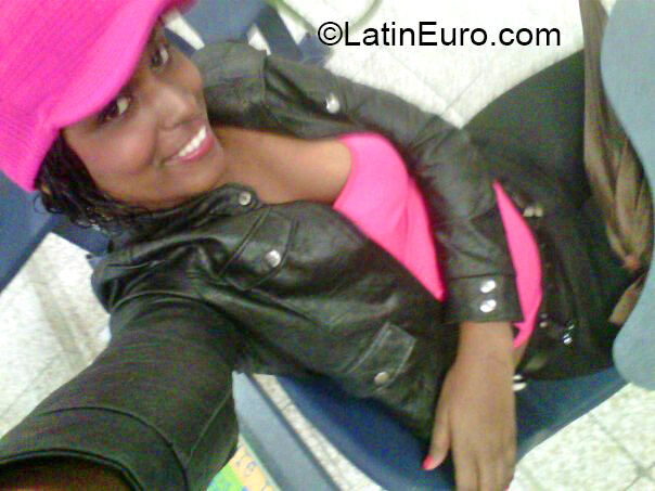 Date this sensual Dominican Republic girl Juana from La Romana DO21618