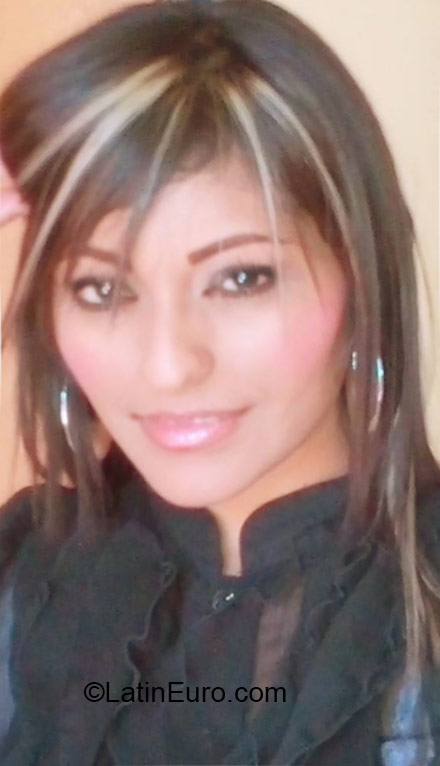 Date this nice looking Mexico girl Erin from Juarez MX1383