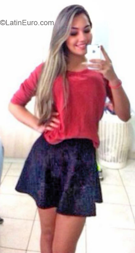 Date this charming Brazil girl MariaJulia from Manaus BR9299