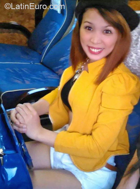 Date this attractive Taiwan girl Mishey from Tainan TW8