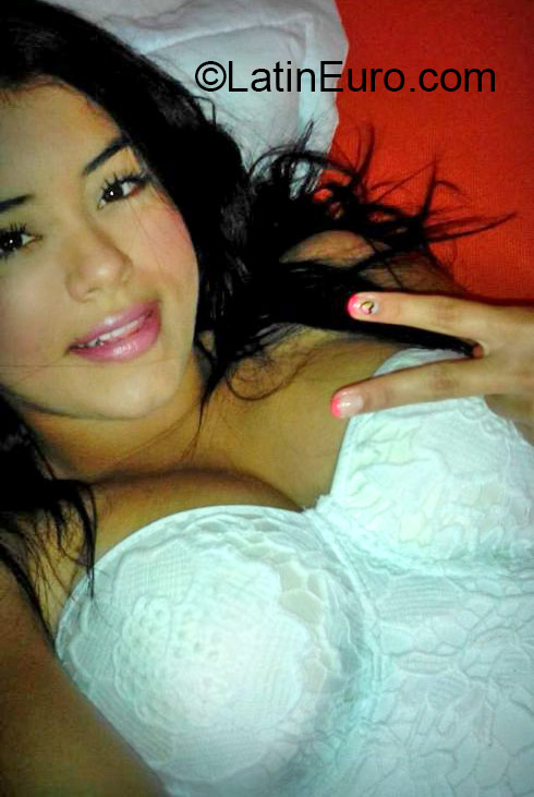 Date this funny Colombia girl Estefany from Pereira CO17734