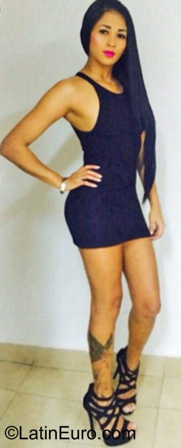 Date this good-looking Colombia girl Natalia Andrea from Medellin CO17863