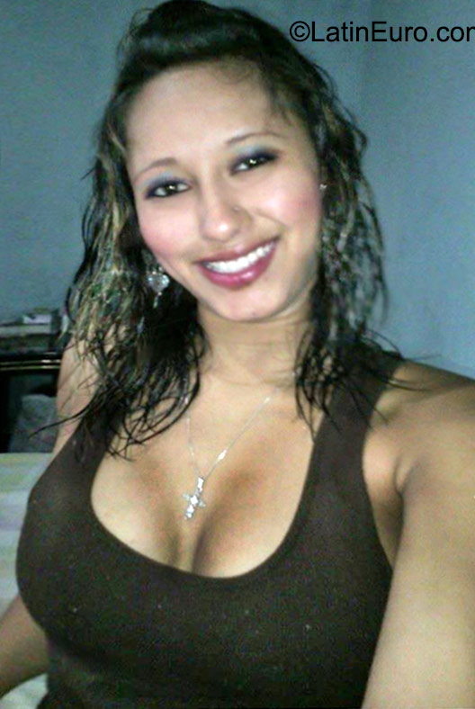Date this exotic Honduras girl Carolina from Tegucigalpa HN1674