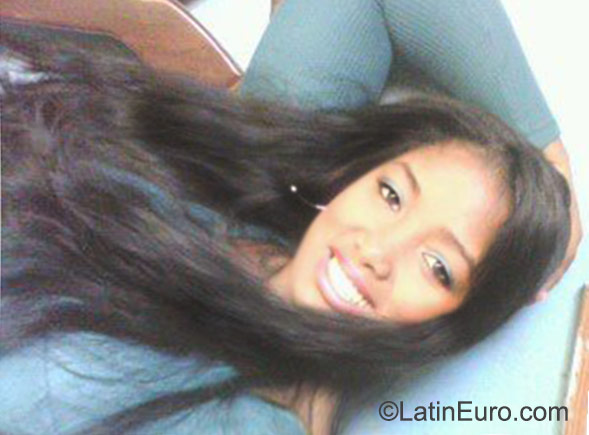 Date this funny Dominican Republic girl Ivalisa from Santo Domingo DO23398