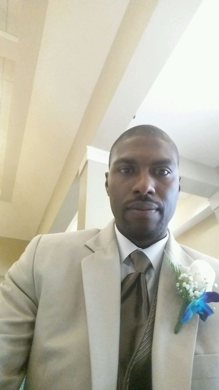 Date this attractive United States man Jaleel from Chicago US16625