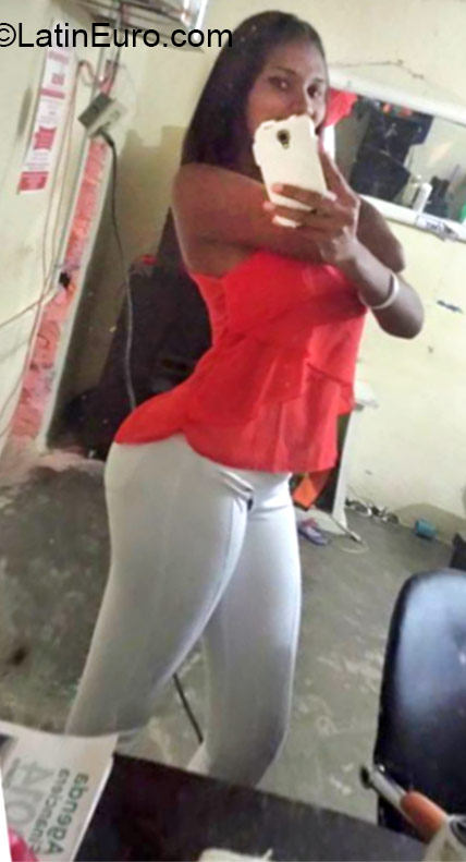 Date this passionate Dominican Republic girl Madeline from San Pedro de Macoris DO24242
