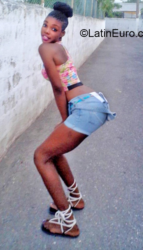 Date this delightful Jamaica girl Amanda from Kingston JM2235