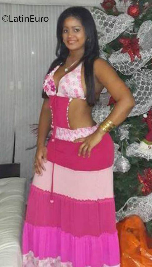 Date this stunning Colombia girl Yohanna from Cali CO18567