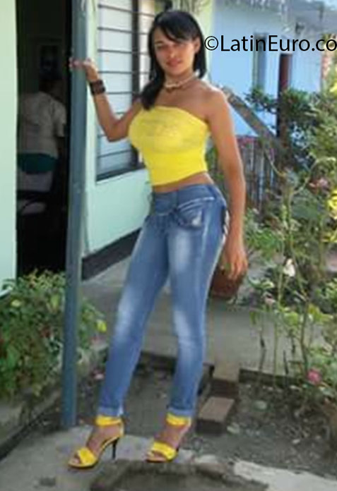 Date this attractive Panama girl Victoria from Panama City PA858