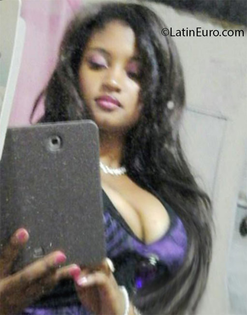 Date this pretty Dominican Republic girl Jennie from Santo Domingo DO24928