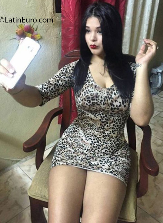Date this attractive Dominican Republic girl Francisca from Santo Domingo DO25125