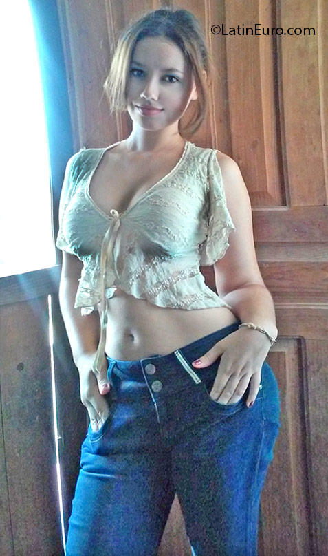 Date this good-looking Honduras girl Sindy from San Pedro Sula HN2072
