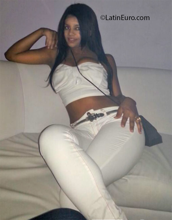 Date this fun Dominican Republic girl Anyelinia from Santiago DO25445