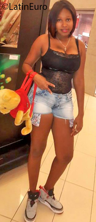Date this passionate Dominican Republic girl Nathaly from Santo Domingo DO25665