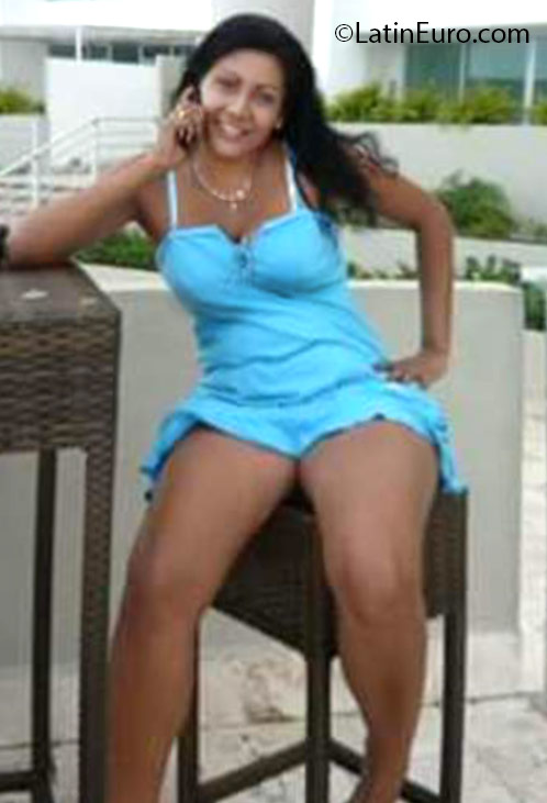 Date this happy Panama girl Isbeth from Panama PA971
