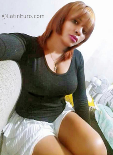 Date this sensual Brazil girl Jozi from Recife BR9727